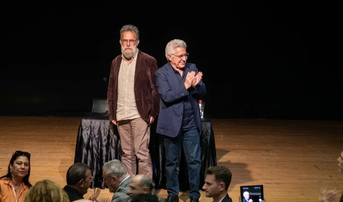 İzmir Büyükşehir Belediyesi tarafından düzenlenen İzmir Uluslararası Edebiyat Festivali kapsamında