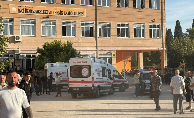 Manisa'da lise önünde dehşet: Saldırgan yakalandı!