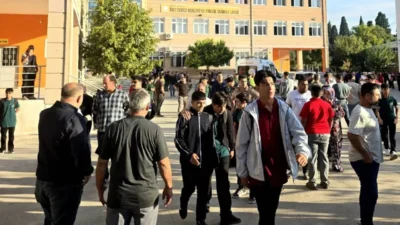 Manisa’nın Turgutlu ilçesinde lise yakınında meydana gelen ve 11 öğrencinin