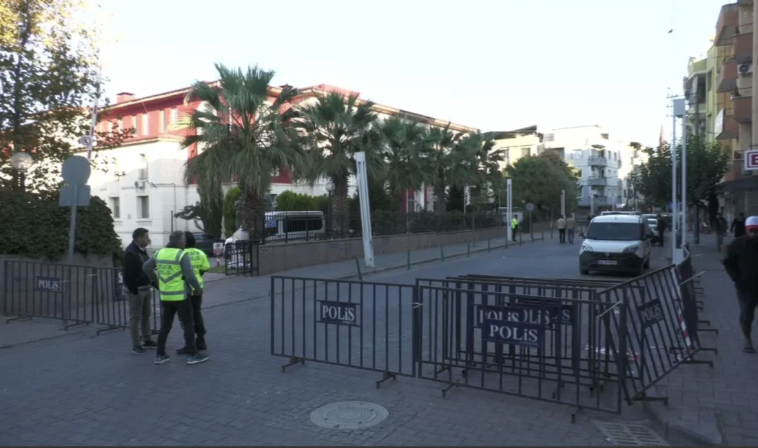 Manisa’nın Turgutlu ilçesinde 11 öğrencinin yaralanmasıyla sonuçlanan lise önündeki silahlı