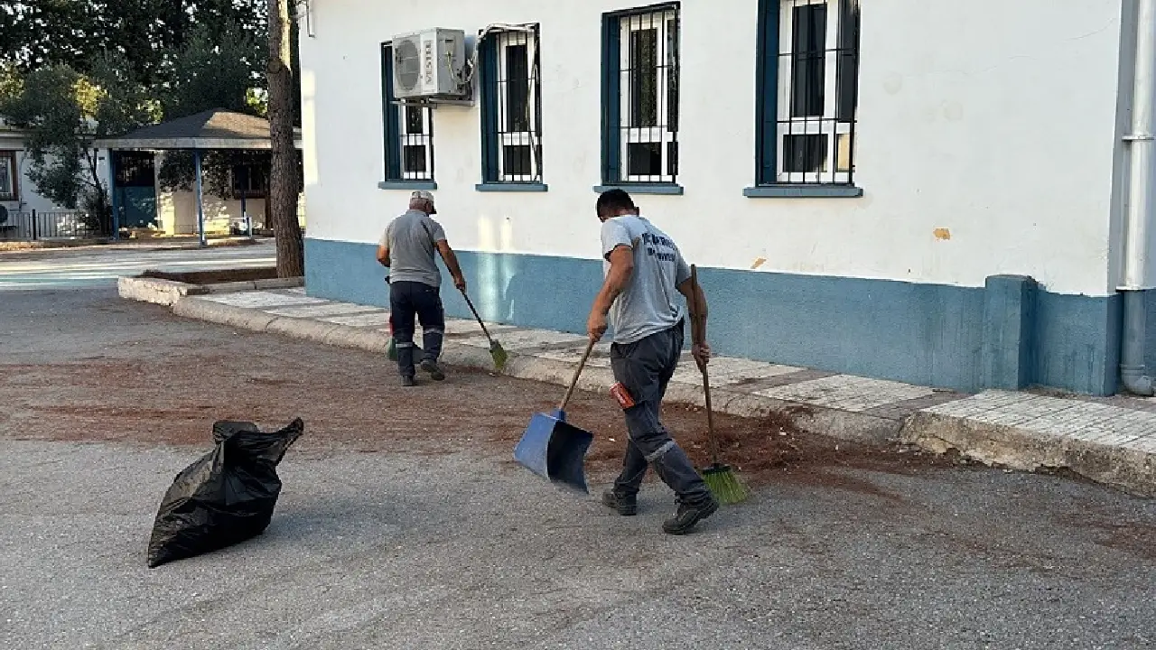 Menderes’te okullar yeni döneme hazırlanıyor