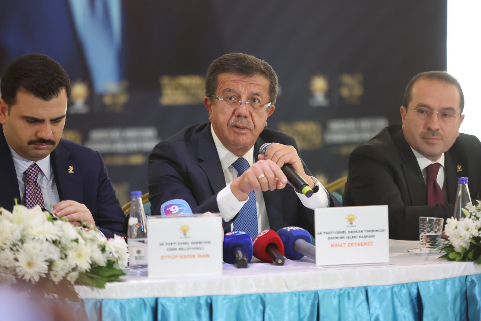 AK Parti'li Zeybekci'den Muhalefete Otoyol tepkisi: "Bunlar Sülün Osman'la Fazla Takılmış"