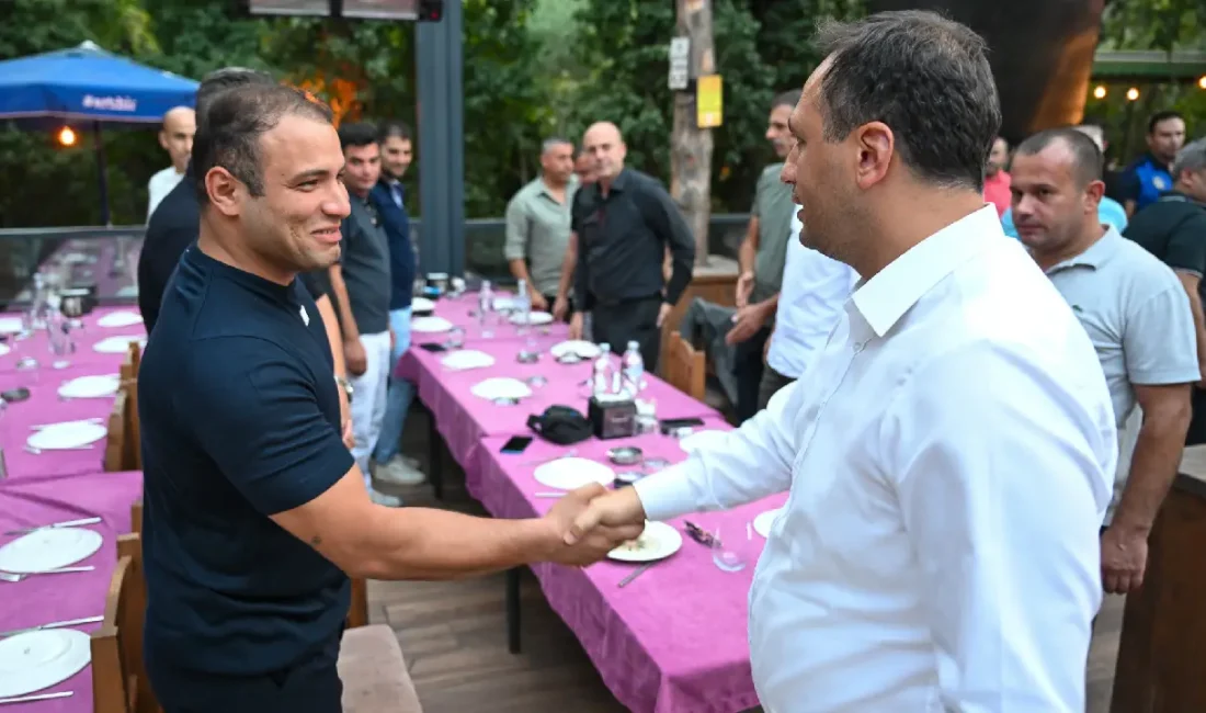 Bornova Belediye Başkanı Ömer Eşki, Zabıta Haftası kapsamında zabıta personeliyle