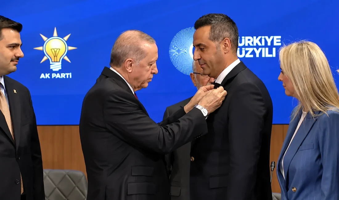 Yerel seçimlerde CHP’den belediye başkanı seçilen Çiğli Belediye Başkanı Onur