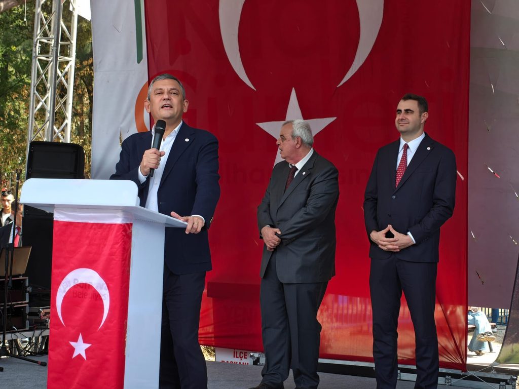 Özgür Özel Bornova’dan meydan okudu: "Sandığa varacağız, iktidarı değiştireceğiz"