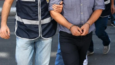 Yeni eğitim-öğretim yılının ilk gününde sokak çetelerine ve yeni nesil