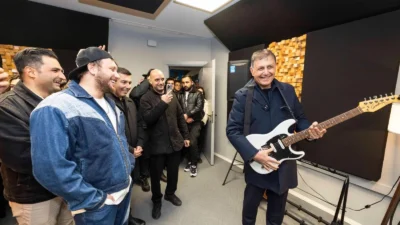 İzmir Büyükşehir Belediyesi’nin gençlerin müzik üretimine ücretsiz erişimini desteklemek amacıyla