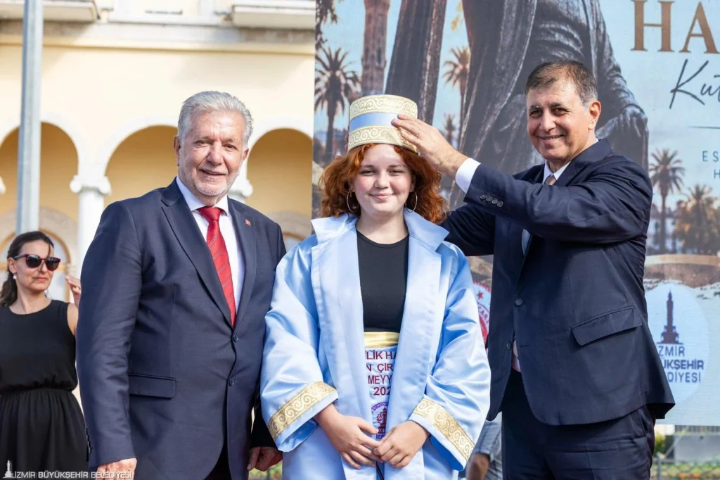 Esnafın bayramı Konak Meydanı'nda coşkuyla kutlandı