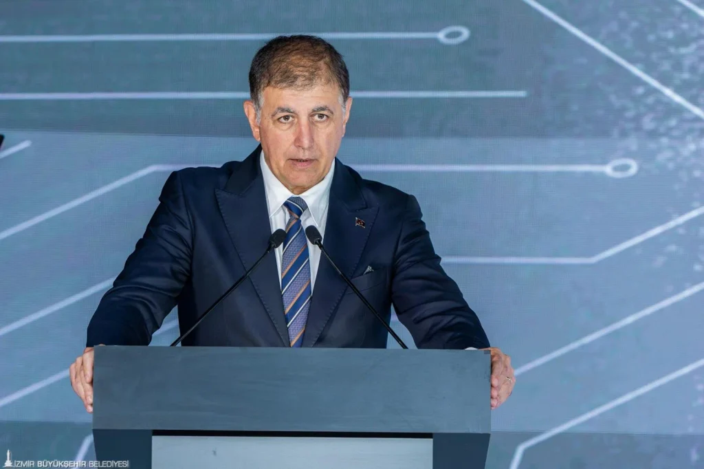 İzmir'e dev teknoloji yatırımı: Ege'nin en büyük veri merkezi açıldı 3 İzmir'e dev teknoloji yatırımı: Ege'nin en büyük veri merkezi açıldı