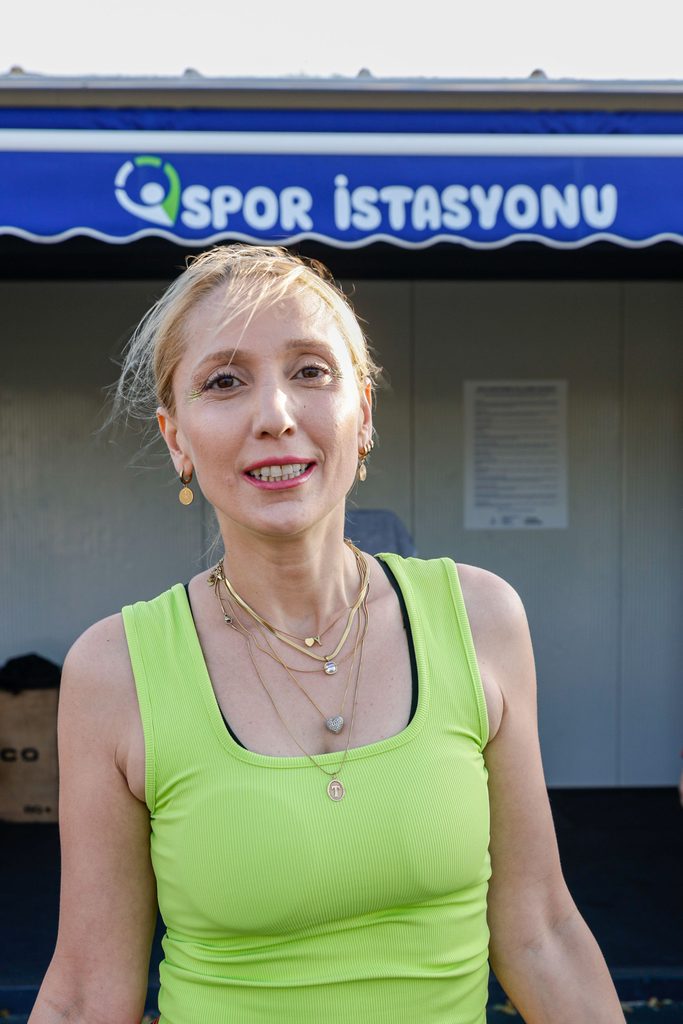 Bostanlı Spor İstasyonu’na yeni spor alanı