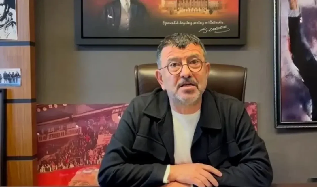 Yeni Parti Malatya Milletvekili Veli Ağbaba, seçim bölgesinde gerçekleştirdiği pazar