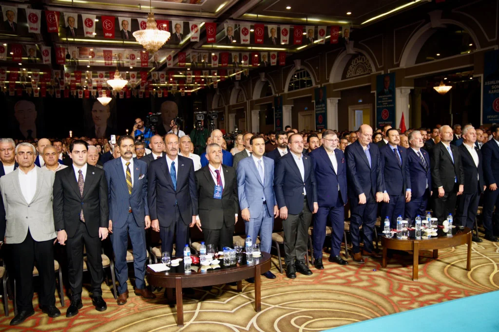 MHP İzmir'de Veysel Şahin güven tazeledi: Sandık sonrası teşkilata "erken mesai" talimatı 1 MHP İzmir'de Veysel Şahin güven tazeledi: Sandık sonrası teşkilata "erken mesai" talimatı