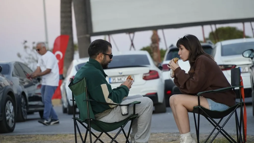 Yeniden Sinematek Arabada Film Keyfi ile nostalji rüzgarı