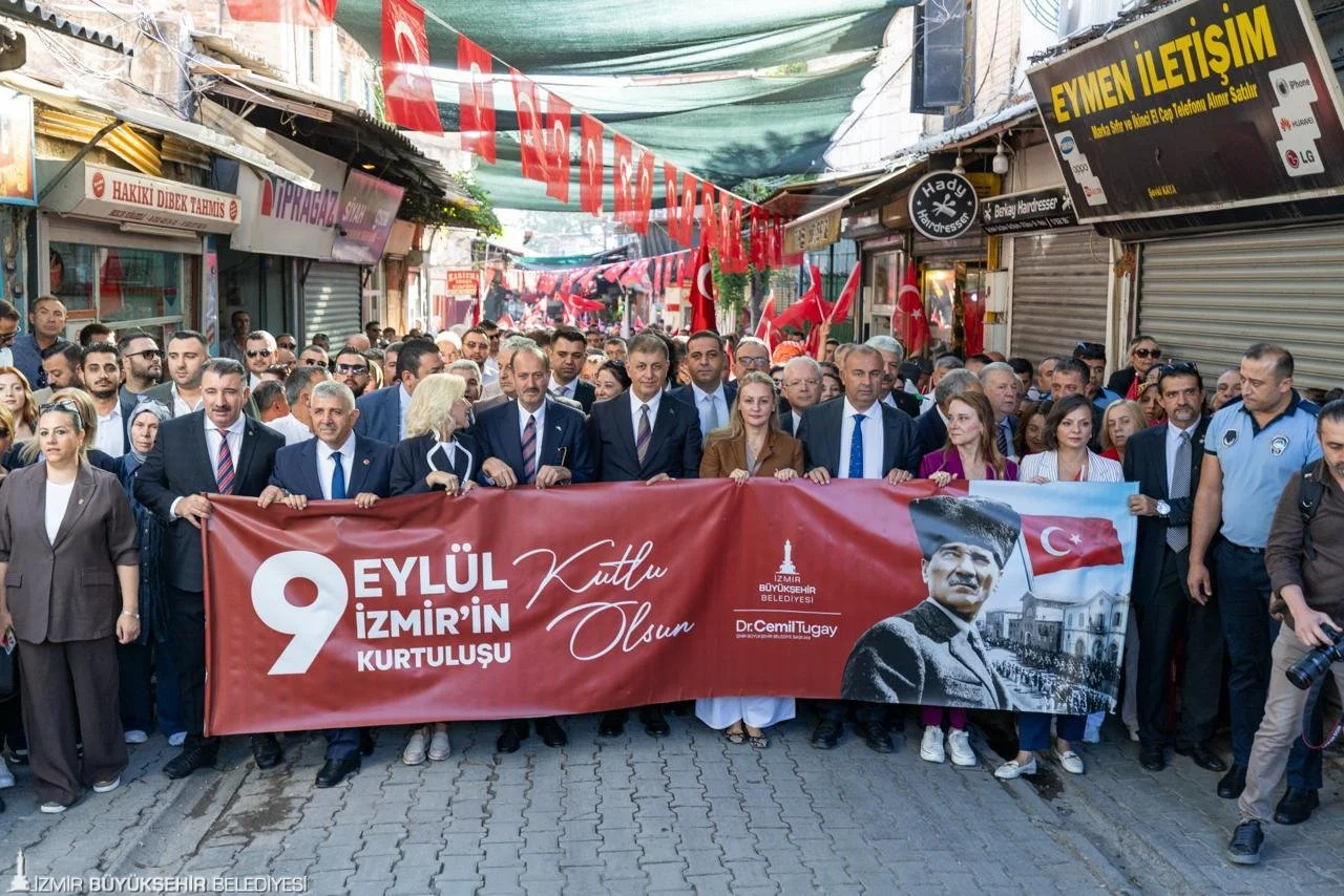 Türk ordusunun Büyük Taarruz ile yazdığı destanın ardından İzmir’in düşman