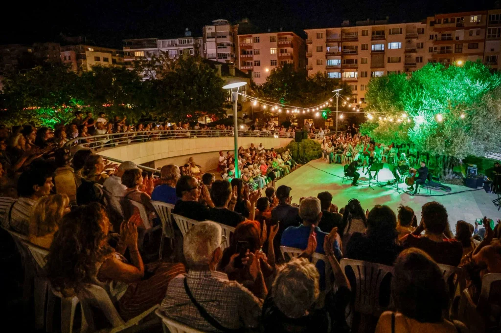 Zeytin Altında konserleri, Somogyi Quartet’i ağırladı 3 Zeytin Altında konserleri, Somogyi Quartet’i ağırladı