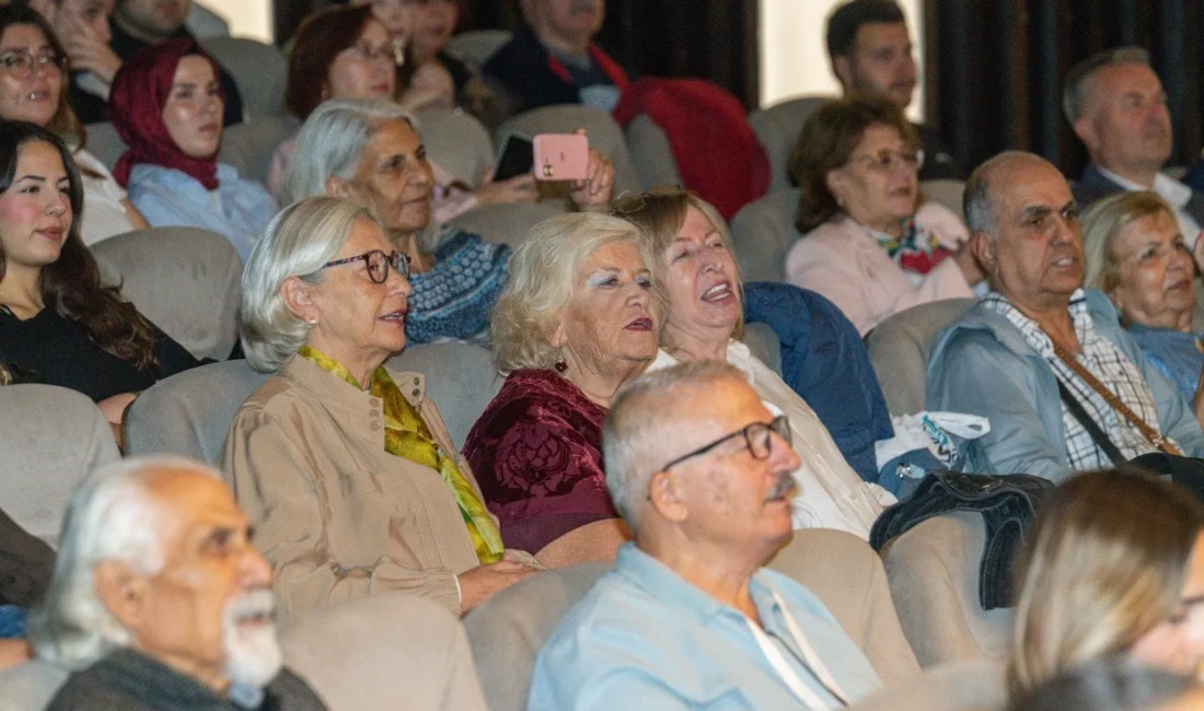 İzmir'de başlayan İleri Yaş Sempozyumu'nda AFAD, Aile Sosyal Hizmetler Müdürlüğü
