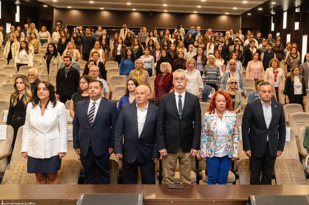 İzmir İleri Yaş Sempozyumu’nda gündem: Afetlerde yaşlıların güvenliği 1 İzmir İleri Yaş Sempozyumu’nda gündem: Afetlerde yaşlıların güvenliği