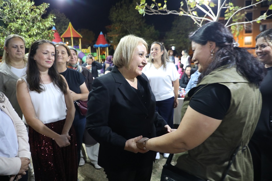Menderes Belediye Başkan V. Asuman Şen, Şalvar Gecesi’nde bir araya