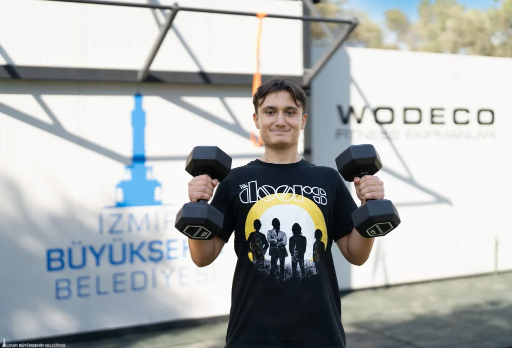 İzmir'de spor salonuna para ödemeye son: Altıncı durak Buca Halk Park oldu