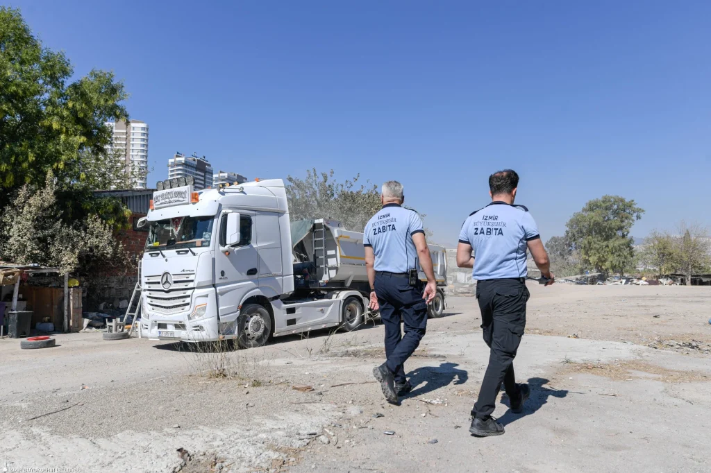 İzmir'de kaçak döküme geçit yok: Dronlu takip ile rekor ceza