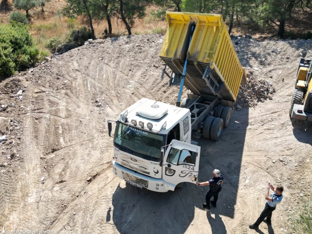 İzmir'de kaçak döküme geçit yok: Dronlu takip ile rekor ceza