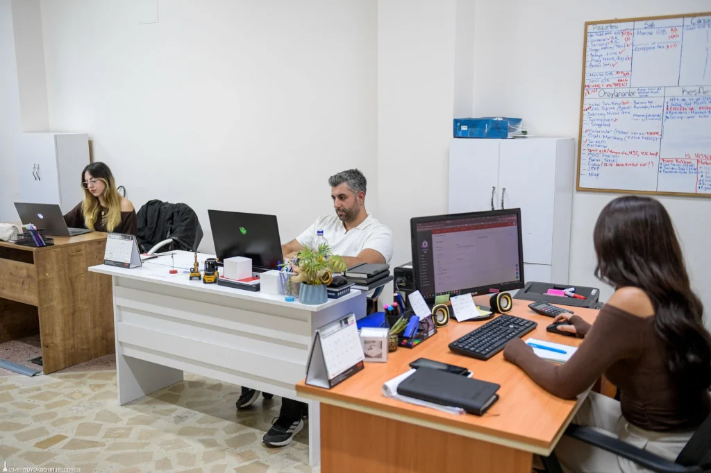 'İş'te İzmir' platformu işsizliği nasıl bitiriyor?: İşsizliğe 'dijital' neşter