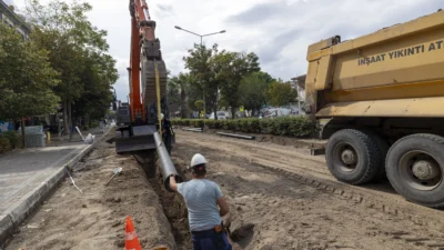 İzmir Büyükşehir Belediyesi ve İZSU, Bergama'nın kalbi Atatürk Bulvarı'nda her