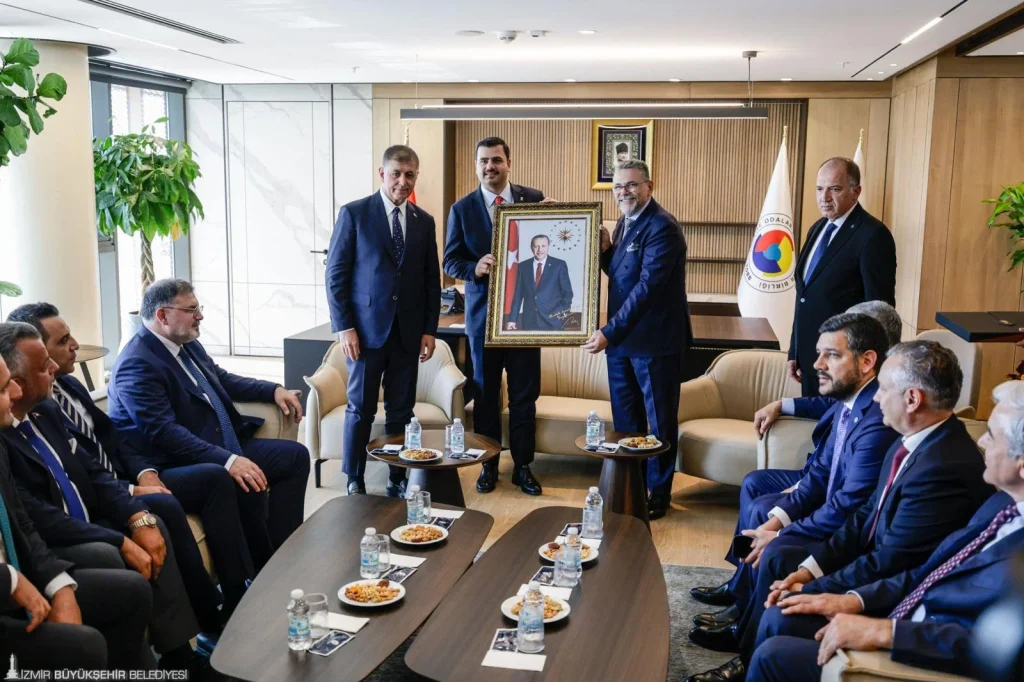 İzmir sanayisi için EBSO'da zirve: 'Kısa zamanda çok iş yapmak zorundayız'