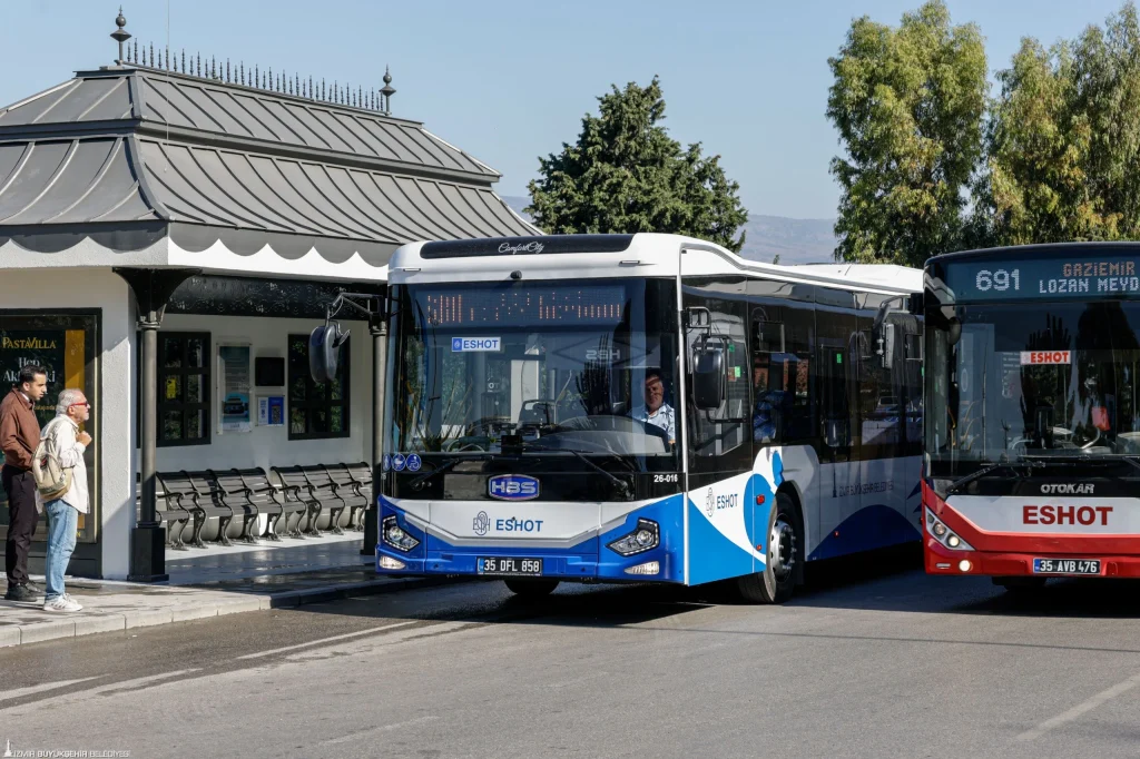 İzmirliler sevdi, ikincisi de geldi: 24 günde deniz manzaralı durak
