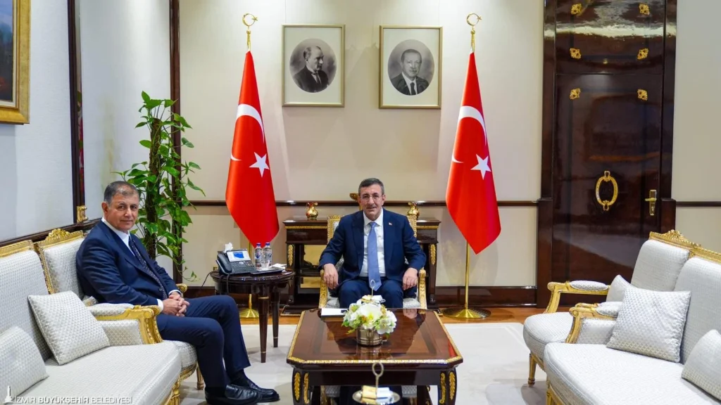 Tugay'dan İzmir için Ankara'da ardı ardına mesai