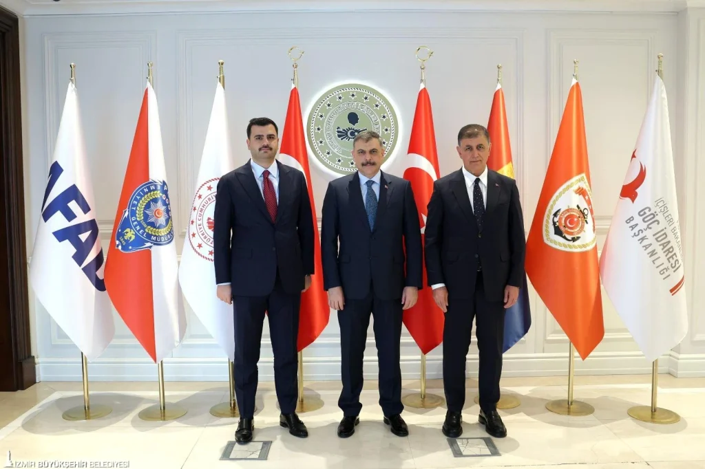 Tugay'dan İzmir için Ankara'da ardı ardına mesai