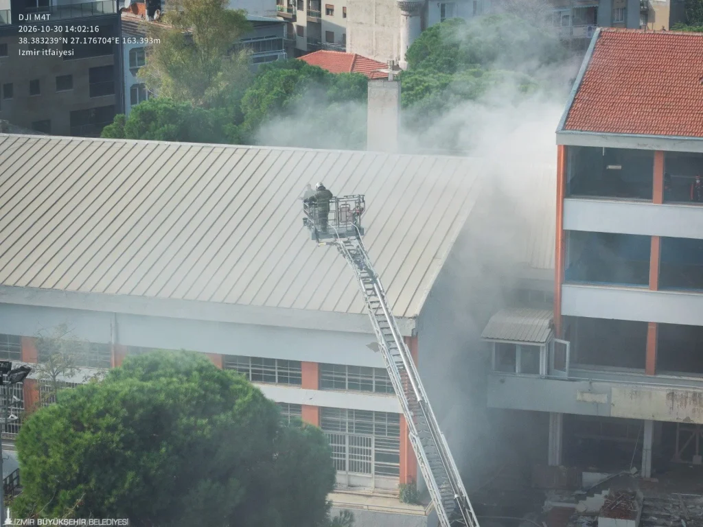 İzmir'de bölgesel deprem tatbikatı gerçeğini aratmadı