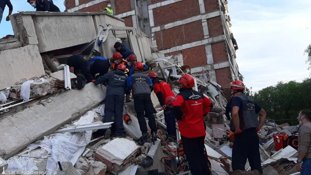 30 Ekim’in kahramanları o günü unutamıyor: Enkaz başında umut ve acı 4 30 Ekim’in kahramanları o günü unutamıyor: Enkaz başında umut ve acı