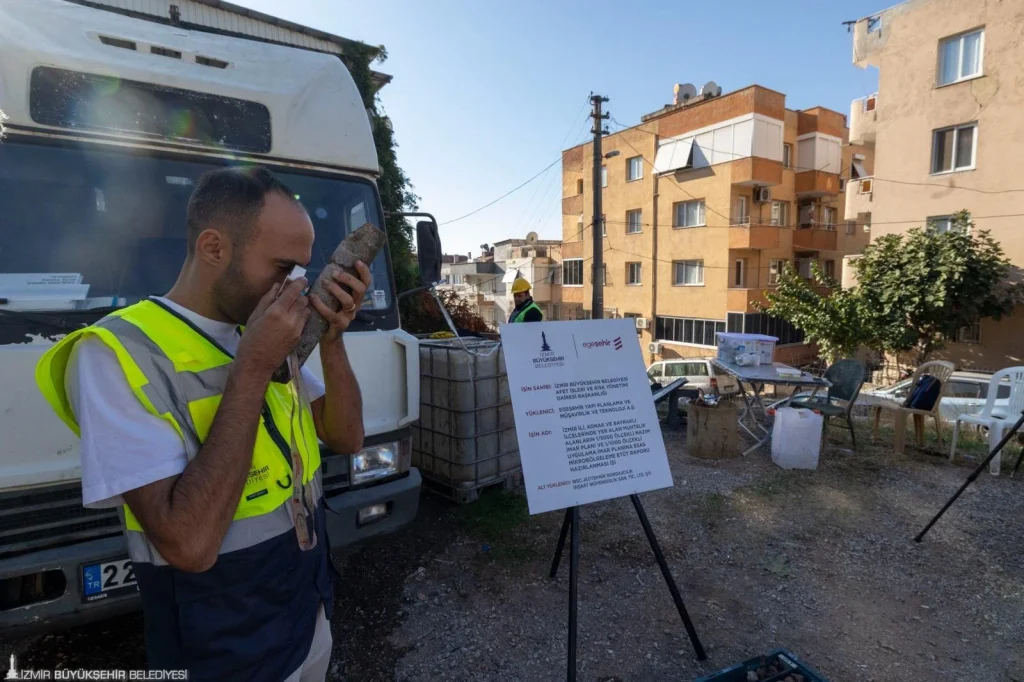 İzmir'in deprem master planı hazırlanıyor: 120 bin yapı incelendi