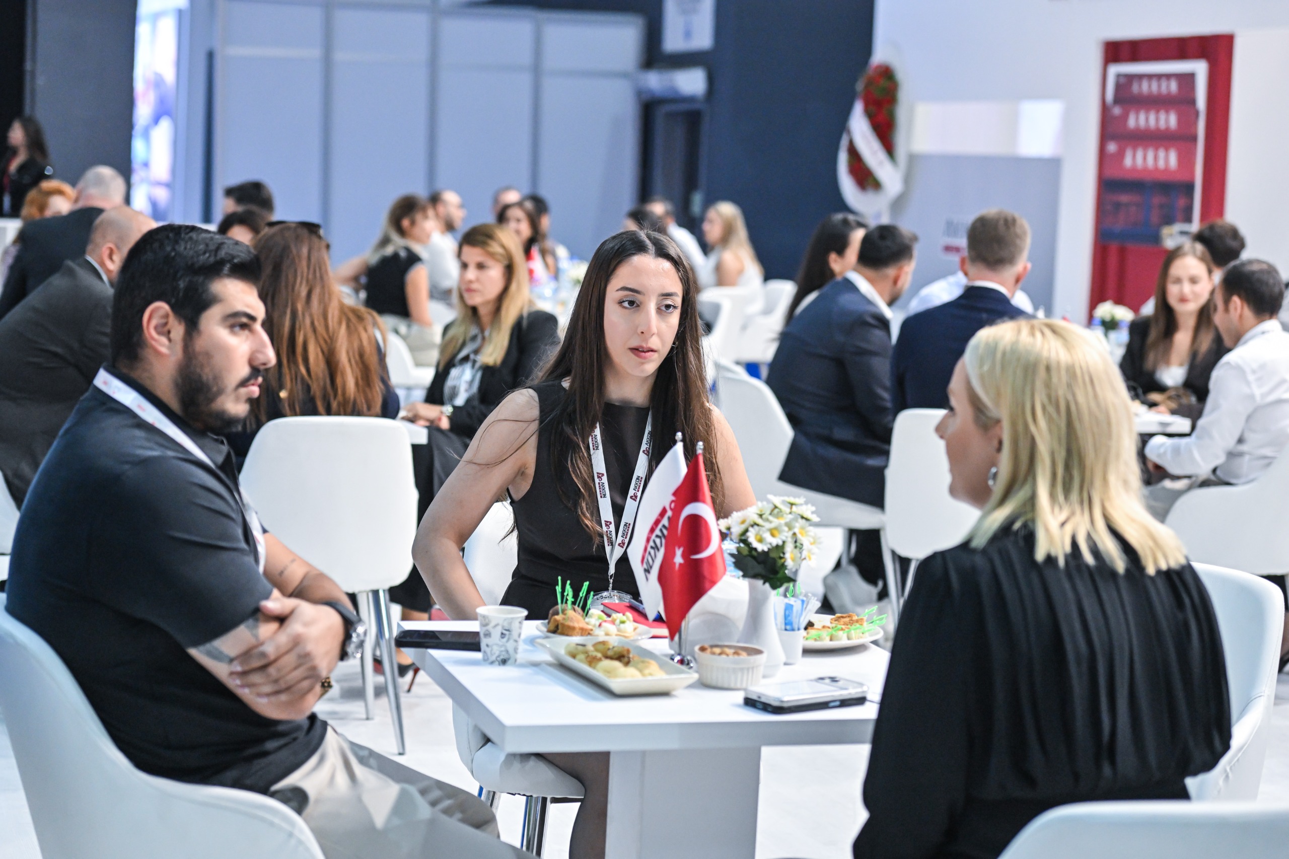 İzmir Büyükşehir Belediyesi ve İZFAŞ ev sahipliğinde başlayan LOGISTECH 5.