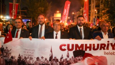 Buca’da 29 Ekim Cumhuriyet Bayramı, spor gösterileri, geleneksel kortej yürüyüşü