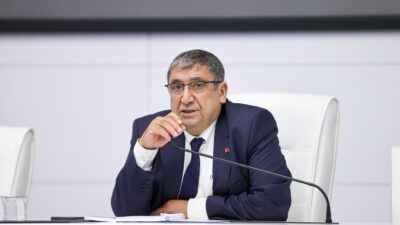 Buca Belediye Başkan Vekili Hüseyin Benzer, başkan yardımcıları ve birim