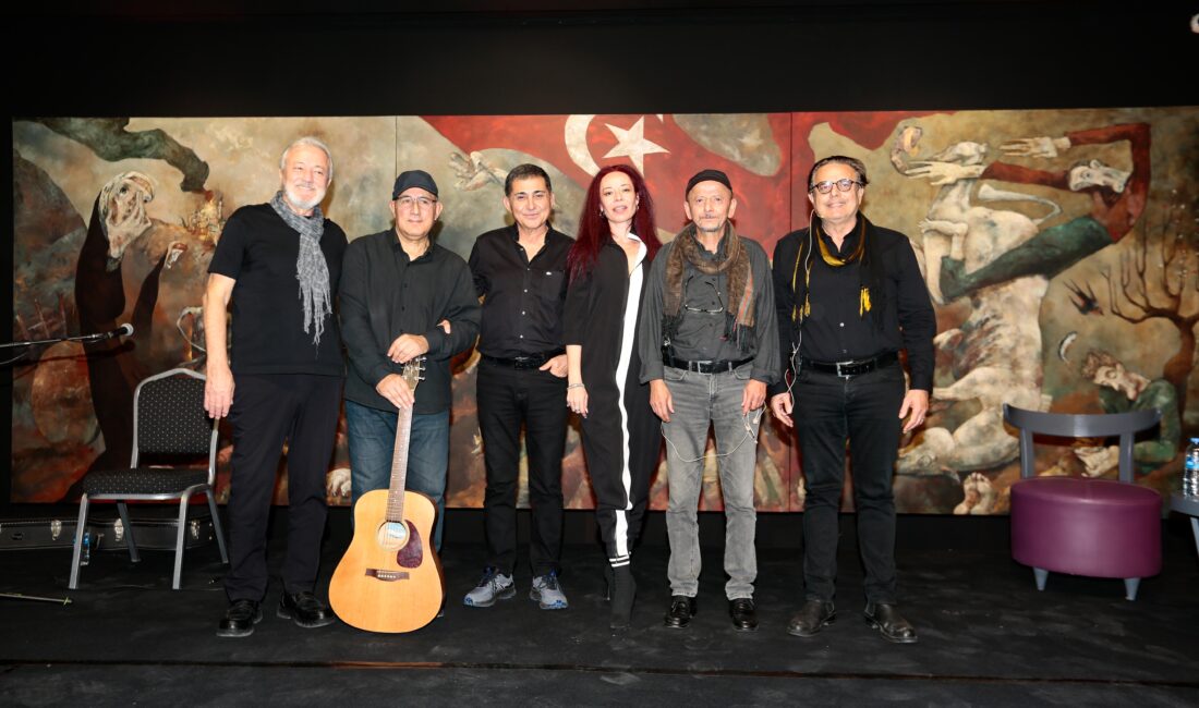 Folkart Gallery’nin yapımcılığını üstlendiği, İzmir Büyükşehir Belediyesi’nin ev sahipliğindeki “Romantika: