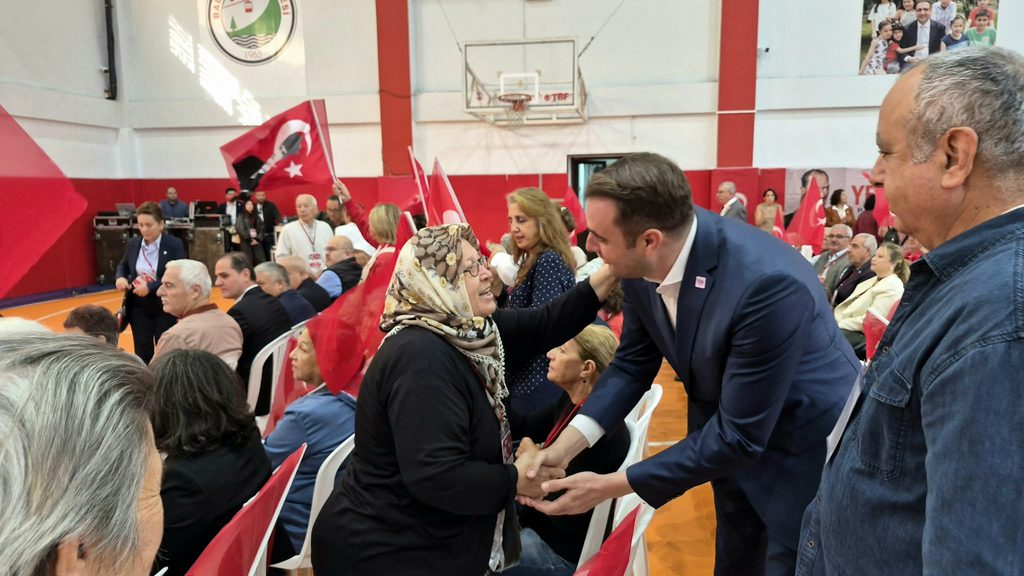 YENİ Parti Balçova Kongresi'nde sert mesajlar