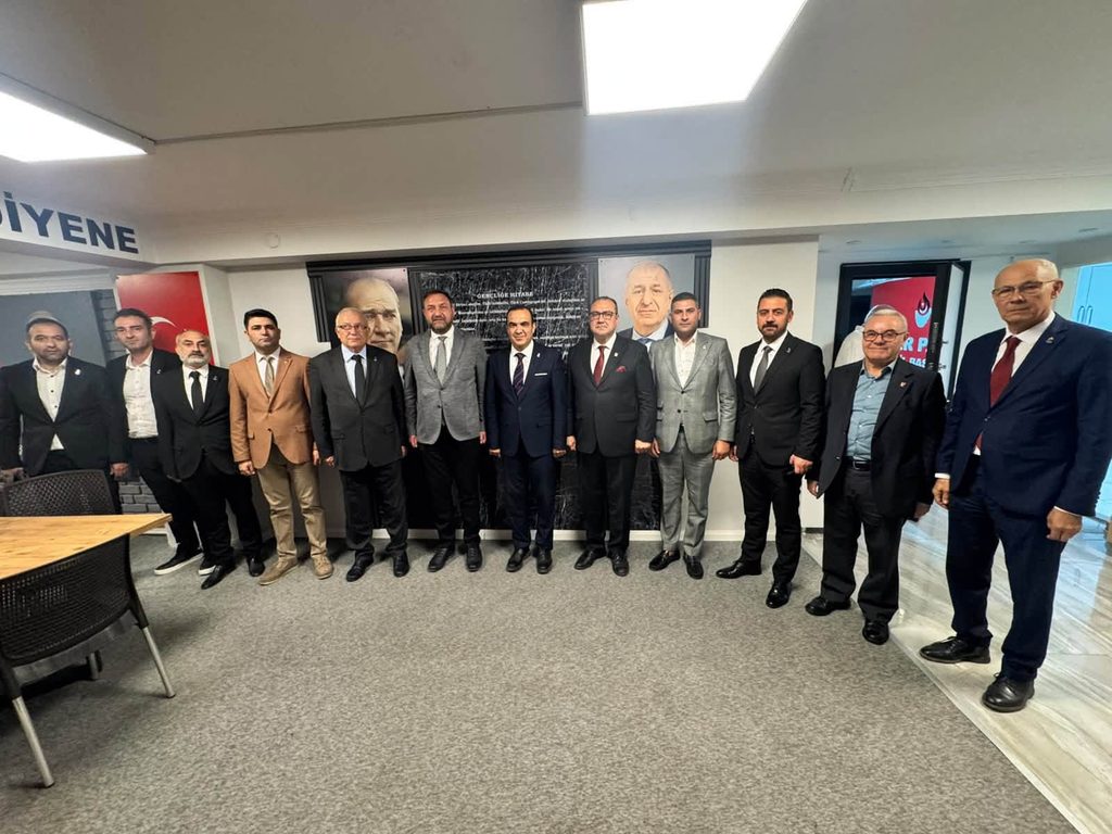 CHP İzmir'den kutuplaşmaya karşı 'diyalog' hamlesi