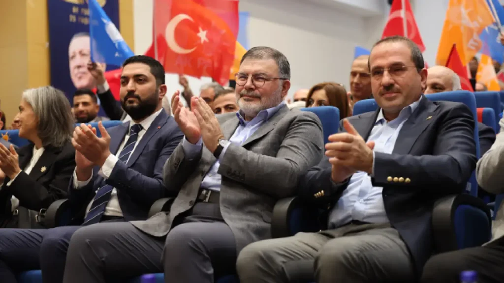 AK Parti izmir’de Bornova teşkilatı kenetlendi: “İzmir'de yeni bir başarı destanı yazacağız!" 2 AK Parti izmir’de Bornova teşkilatı kenetlendi: “İzmir'de yeni bir başarı destanı yazacağız!"