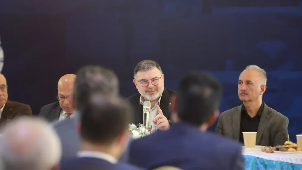 AK Parti İzmir’de STK buluşması: "Türkiye Yüzyılı'na İzmir'in imzasını atacağız"