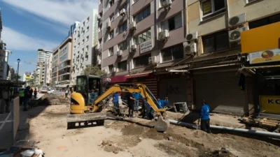 İzmir Büyükşehir Belediyesi, Alsancak Kıbrıs Şehitleri Caddesi’ni baştan sona yeniliyor.