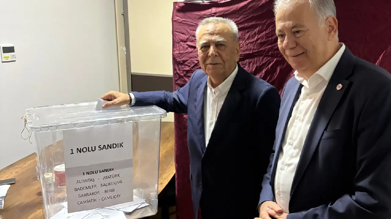 YENİ Parti İzmir'de ön seçim yarışı: Aziz Kocaoğlu oyunu Urla'da kullandı