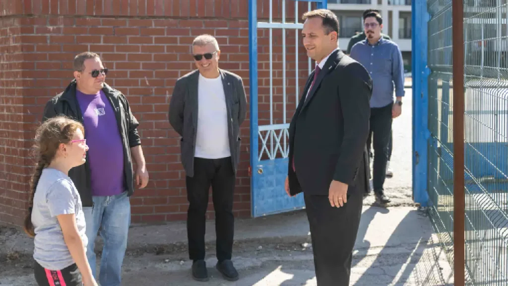 Başkan Eşki: “Geleceğimiz sokakta bırakılamaz!” 1 Başkan Eşki: “Geleceğimiz sokakta bırakılamaz!”
