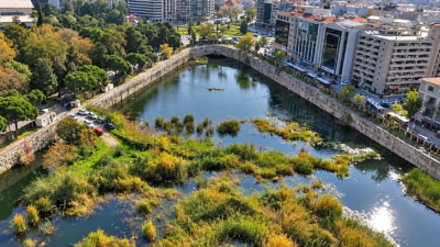 İzmir'in simgesi haline gelen ve yaklaşık 40 yıldır kentin en
