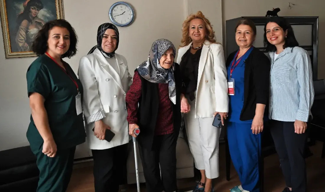 Bornova Belediyesi, 1 Ekim Dünya Yaşlılar Günü’nde kentin asırlık çınarlarını
