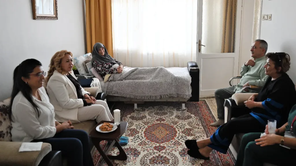 Bornova’nın çınarlarına anlamlı ziyaret