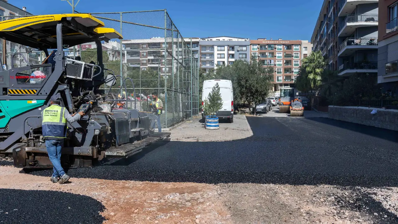 Bornova'da yıllardır süren kabus sona erdi! Erzene Mahallesi'ne yeni otopark ve yol müjdesi