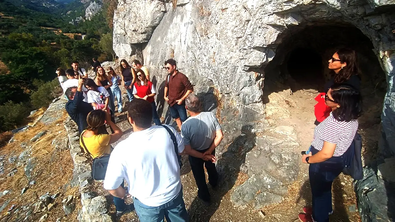 Bornova’nın 8.500 yıllık mirası dünyaya açılıyor: Homeros Mağaraları ekoturizmin yeni rüzgarı olacak